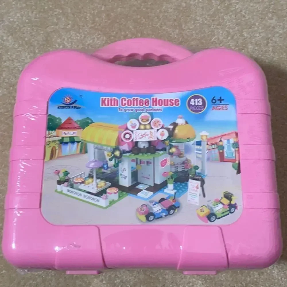 Kith Coffee House Building Blocks 413 pieces NEW